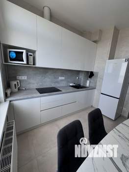 Студия квартира, посуточно, 42м2, 6/10 этаж