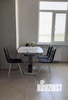 Студия квартира, посуточно, 42м2, 6/10 этаж