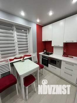 1-к квартира, посуточно, 37м2, 4/5 этаж