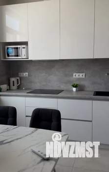 Студия квартира, посуточно, 42м2, 6/9 этаж