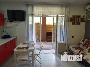 Студия квартира, посуточно, 40м2, 1/2 этаж