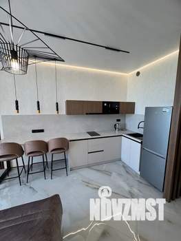 Студия квартира, посуточно, 40м2, 7/10 этаж