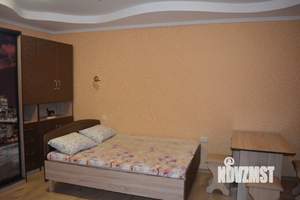 3-к квартира, посуточно, 60м2, 1/1 этаж