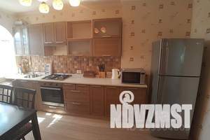 3-к квартира, посуточно, 75м2, 3/3 этаж