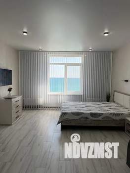 Студия квартира, посуточно, 40м2, 10/10 этаж