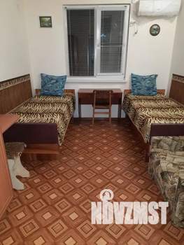 2-к квартира, посуточно, 20м2, -1/2 этаж