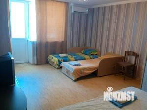1-к квартира, посуточно, 40м2, 1/10 этаж