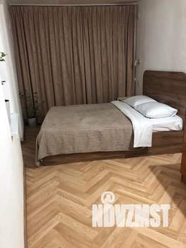 1-к квартира, посуточно, 40м2, 1/2 этаж