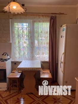 2-к квартира, посуточно, 50м2, 1/1 этаж