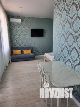 Студия квартира, посуточно, 43м2, 6/9 этаж