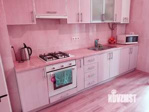 1-к квартира, посуточно, 42м2, 4/10 этаж