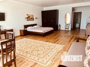 1-к квартира, посуточно, 68м2, 3/5 этаж