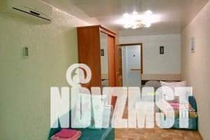 1-к квартира, посуточно, 45м2, 1/2 этаж
