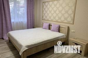 1-к квартира, посуточно, 43м2, 1/1 этаж