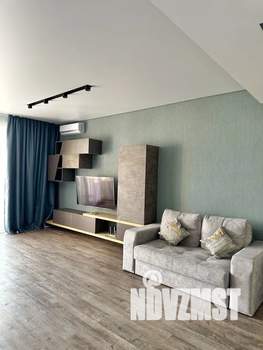 1-к квартира, посуточно, 63м2, 2/9 этаж