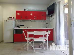 Студия квартира, посуточно, 40м2, 1/2 этаж