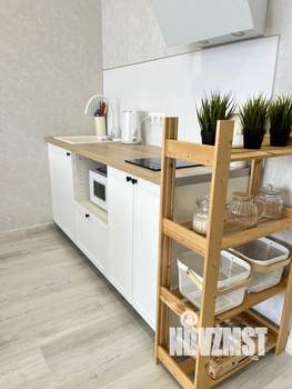 Студия квартира, посуточно, 40м2, 8/10 этаж