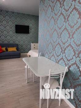 Студия квартира, посуточно, 43м2, 6/9 этаж