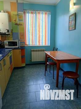 1-к квартира, посуточно, 32м2, 1/2 этаж