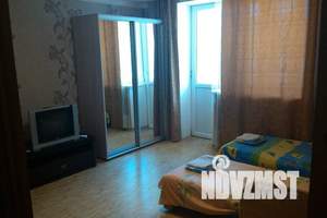 1-к квартира, посуточно, 40м2, 1/9 этаж