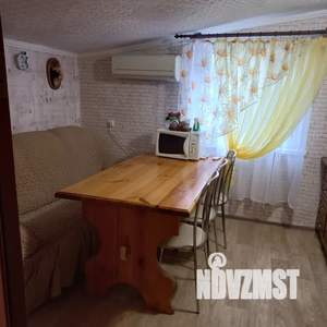 2-к квартира, посуточно, 50м2, 1/1 этаж