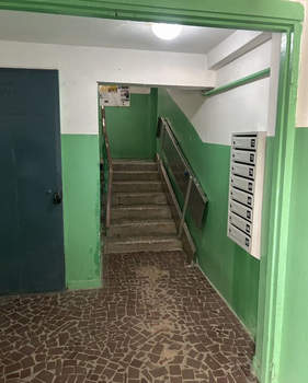 3-к квартира, вторичка, 63м2, 1/9 этаж