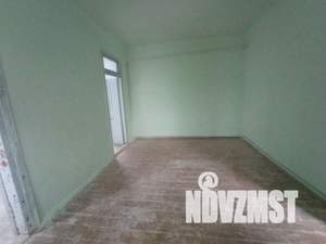 3-к квартира, вторичка, 42м2, 2/2 этаж