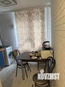 2-к квартира, вторичка, 45м2, 1/4 этаж