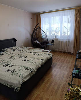 4-к квартира, вторичка, 100м2, 1/6 этаж