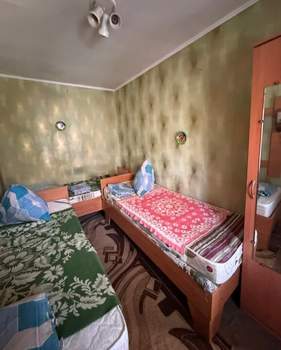 4-к квартира, вторичка, 70м2, 2/2 этаж