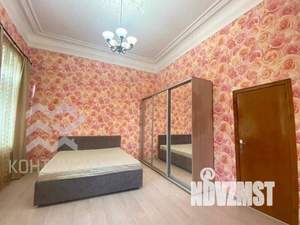 2-к квартира, вторичка, 63м2, 1/1 этаж