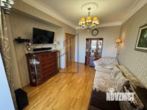 4-к квартира, вторичка, 145м2, 1/3 этаж