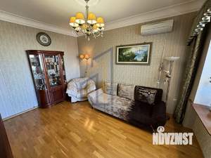 4-к квартира, вторичка, 145м2, 1/3 этаж