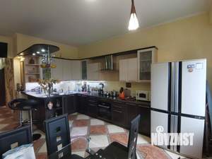 3-к квартира, вторичка, 100м2, 2/6 этаж