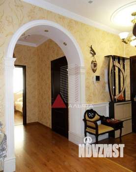 6-к квартира, вторичка, 223м2, 1/6 этаж