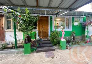 2-к квартира, вторичка, 51м2, 1/1 этаж