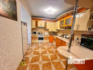 3-к квартира, вторичка, 70м2, 1/6 этаж