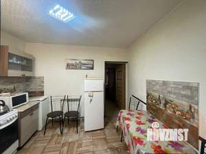 3-к квартира, вторичка, 47м2, 1/1 этаж