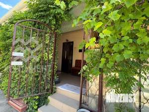 3-к квартира, вторичка, 87м2, 1/1 этаж