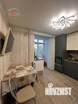 4-к квартира, вторичка, 100м2, 1/6 этаж