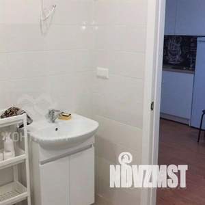 Студия квартира, вторичка, 27м2, 1/6 этаж