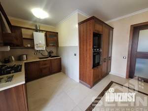 3-к квартира, вторичка, 141м2, 3/5 этаж