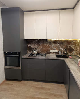 4-к квартира, вторичка, 100м2, 1/6 этаж