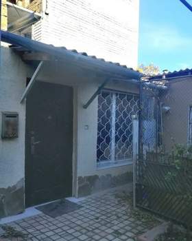 3-к квартира, вторичка, 65м2, 1/1 этаж