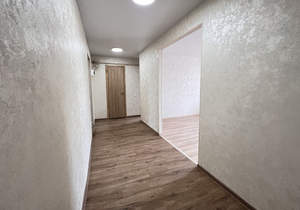 2-к квартира, вторичка, 54м2, 1/9 этаж