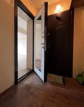 2-к квартира, вторичка, 54м2, 1/9 этаж