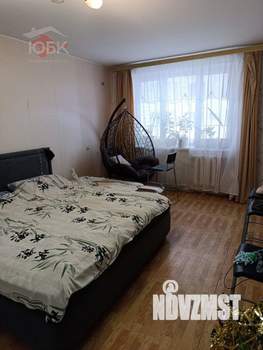 4-к квартира, вторичка, 100м2, 1/6 этаж