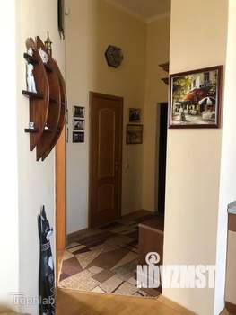 2-к квартира, вторичка, 71м2, 2/2 этаж