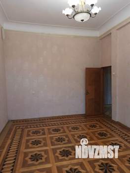 4-к квартира, вторичка, 106м2, 3/3 этаж