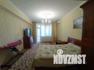 3-к квартира, вторичка, 125м2, 3/6 этаж